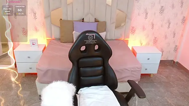 MARIANA TAY1 online show from October 25, 3:03 am