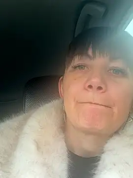 Butterfly8385 online show from February 11, 1:12 pm