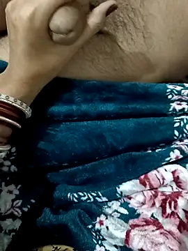 HOT-CPL-11 online show from November 6, 6:58 pm