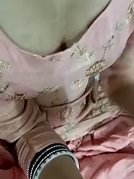 HOT-CPL-11 online show from November 14, 5:57 pm