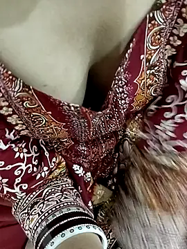 HOT-CPL-11 online show from November 24, 5:59 pm