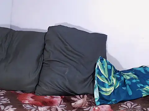 XSpicyQueenX online show from December 18, 12:59 am