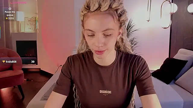 mia silkk online show from October 23, 7:03 am