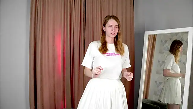 KatiFantini online show from October 17, 2:59 am