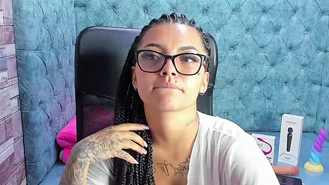 Liisaa Kiss online show from October 22, 8:14 pm