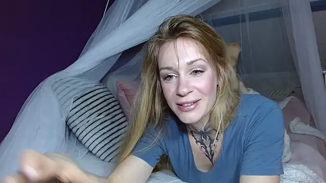 MistyCristy online show from October 20, 3:37 pm