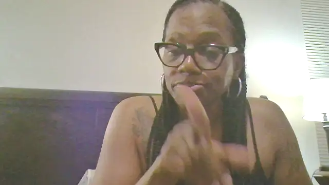 SweetCandy85 online show from October 18, 3:31 am