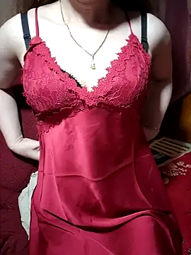 LeanaLy online show from November 20, 6:58 am