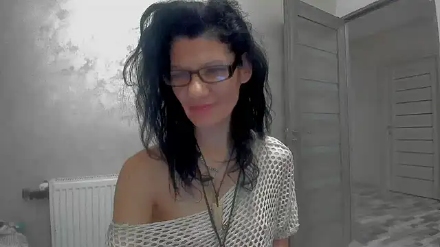 SweetSin40 online show from February 5, 9:07 pm