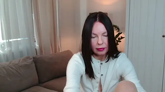 LittleNicolee online show from February 1, 12:59 pm