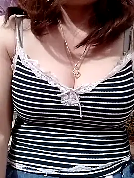 YiyinLy online show from December 22, 9:07 pm