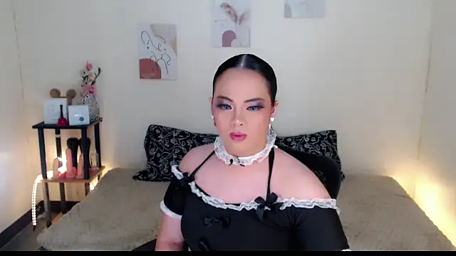 Wild bitch xx online show from November 3, 3:16 pm