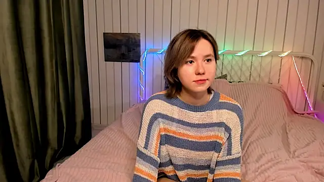 AlisiaEthen online show from December 4, 8:42 pm