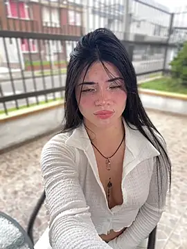 PamelaJonsom  online show from February 20, 4:19 pm