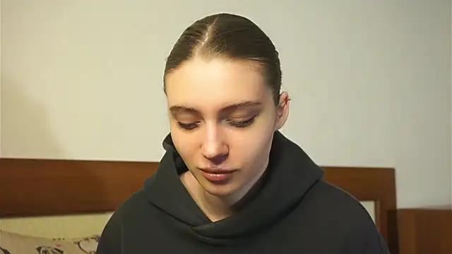 RoslynArcuo online show from November 25, 9:04 pm