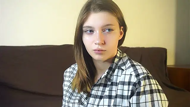 RoslynArcuo online show from October 23, 9:21 pm