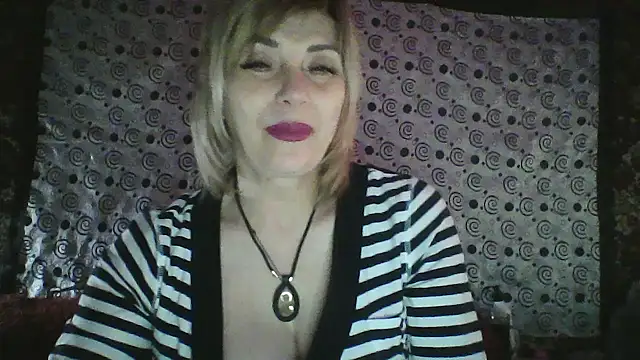 Lia Ray online show from December 1, 8:22 pm