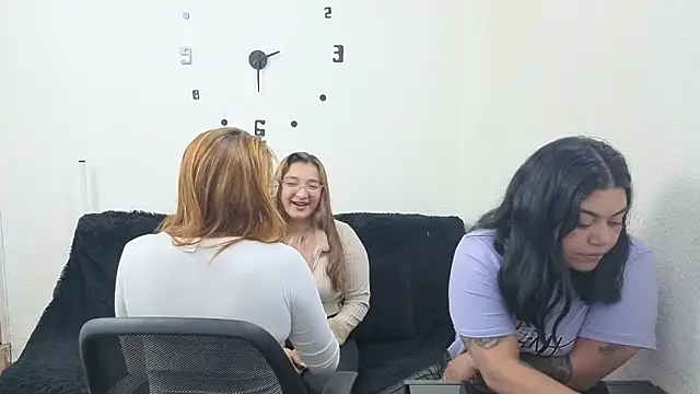 lesb milf online show from May 10, 12:07 pm