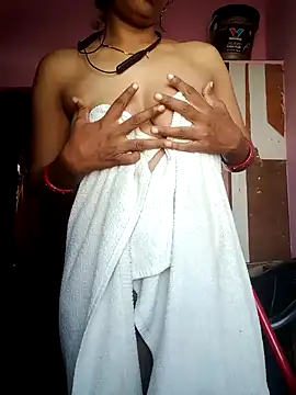 Juhi512 online show from November 8, 4:28 am