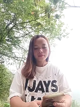 Nguyet2k4 online show from April 20, 10:57 pm