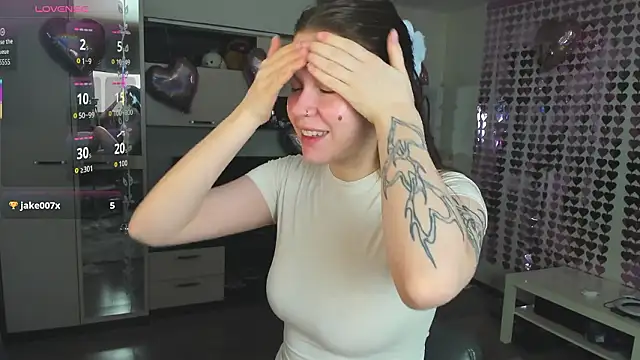 HeatherNextDoor online show from February 11, 5:09 am