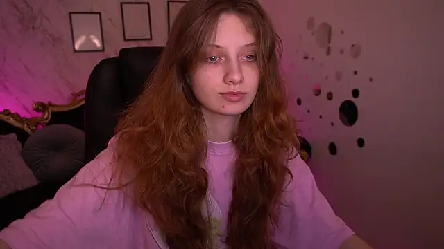 CuteeFoxy online show from April 13, 12:28 pm