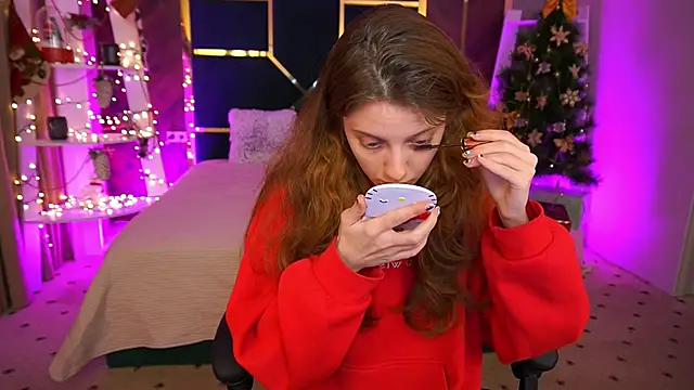 CuteeFoxy online show from January 7, 2:20 pm