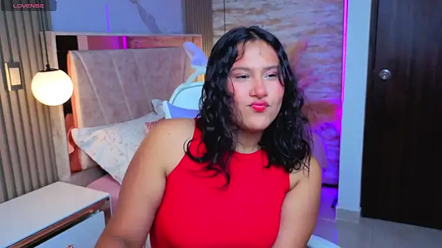 luna jonezz online show from October 31, 11:58 am