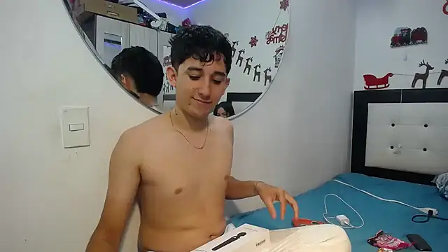 Dravith Valery online show from December 14, 2:06 am