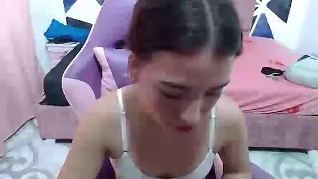 scarleth18 online show from November 17, 7:25 pm