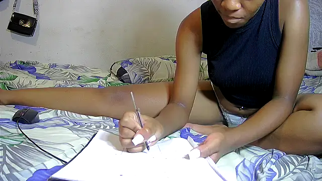 DoubleSpreadXX online show from February 18, 6:01 am