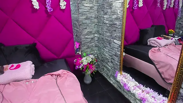 MariamGray1 online show from December 4, 9:26 pm