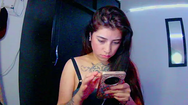 adri gomez1 online show from November 12, 6:33 am