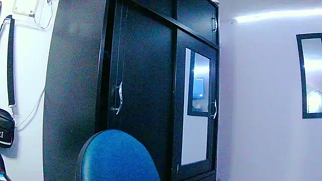 adri gomez1 online show from October 25, 5:37 am