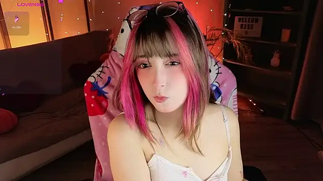 Soffi Toffi online show from March 29, 5:28 am