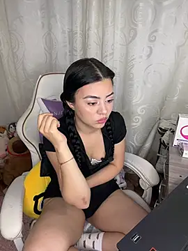 Midori rosse online show from May 6, 11:31 pm