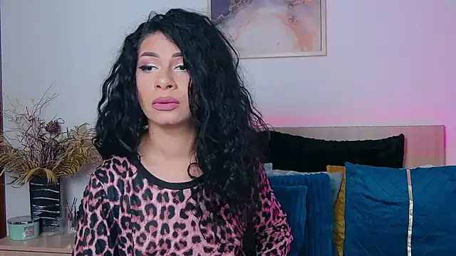 Miss Ava online show from April 2, 8:01 am