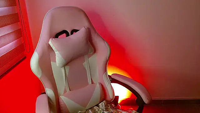 kathy de online show from March 18, 7:30 pm