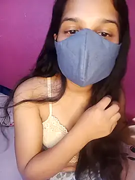 Snapshot of Lovely_Queennn chatting on October 17, 6:00 pm Lovely Queennn online show from October 17, 6:00 pm
