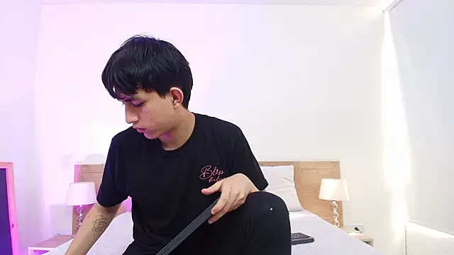 hoot booys  online show from March 23, 8:37 pm