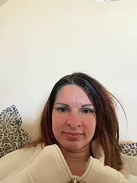 kinkysarahx online show from May 1, 10:07 am