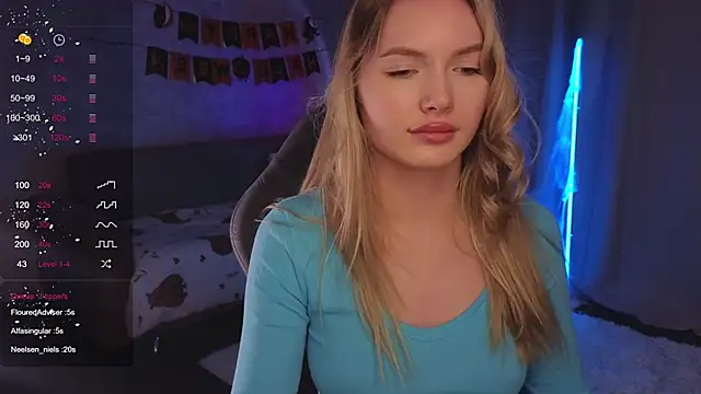 EvelynSin online show from October 22, 11:37 am