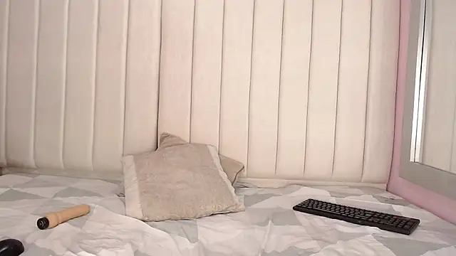 miel alisha online show from January 9, 12:31 pm