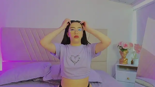 GabbieHill online show from October 28, 8:03 pm