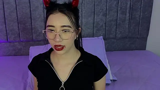 GabbieHill online show from October 21, 7:40 pm