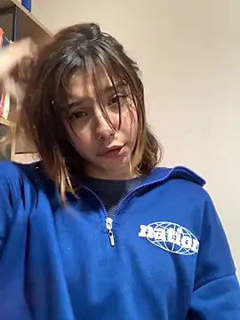 MiaaCute- online show from April 14, 7:47 pm