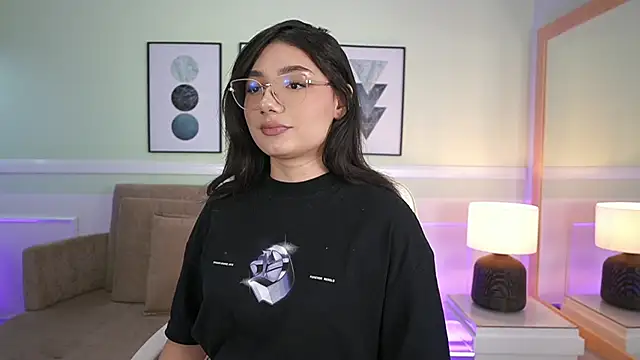 EmilyTurneer online show from October 28, 7:19 pm