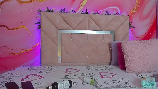 mia  blaze   online show from December 23, 3:10 am