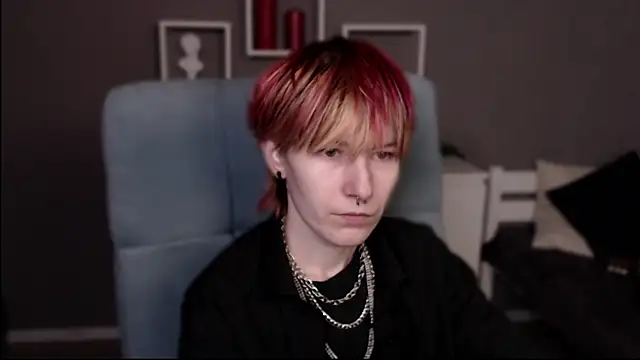 guitarandangell online show from April 8, 5:20 am