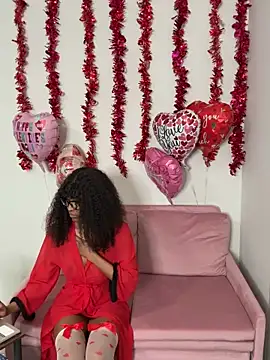 DaisyMynx online show from February 18, 5:50 am